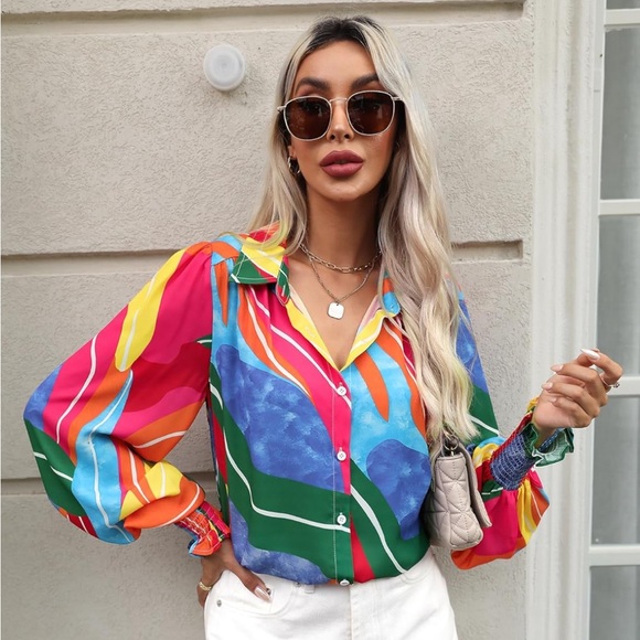 Abstract Color Waves Print Top NWT - Picture 3 of 4